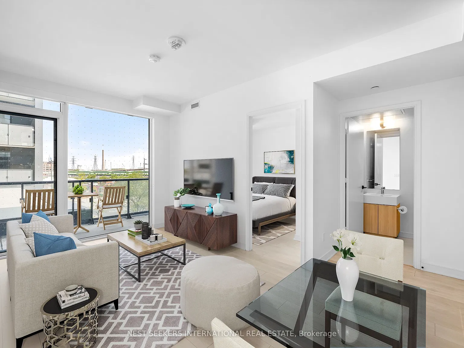 2 bed, $3,250 — Photo 1