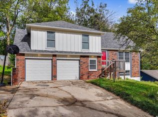 3212 Longhorn Dr, Lawrence, KS 66049