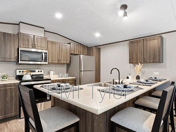 4th image of 257 Sugar Maple Ln