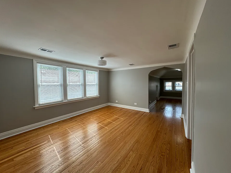 5648 W Warwick Ave #2