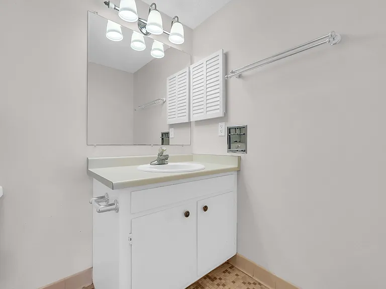 435 Salt Marsh Cir #19F — Photo 18