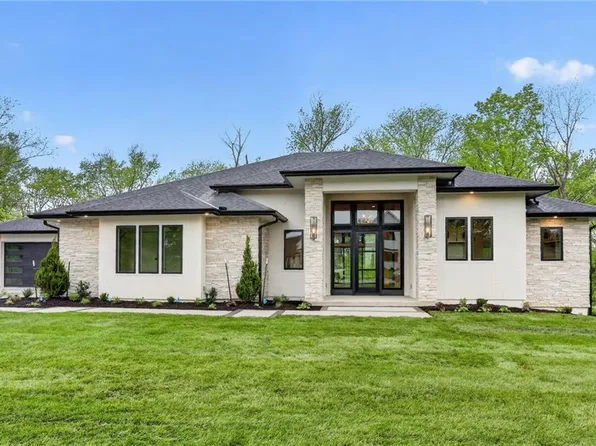 7260 NW Pampas Ln, Parkville, MO 64152