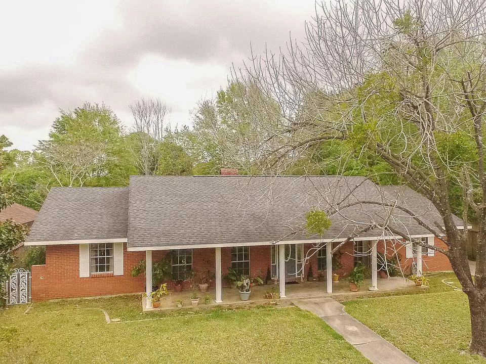 1st image of 15310 Dogwood Cv