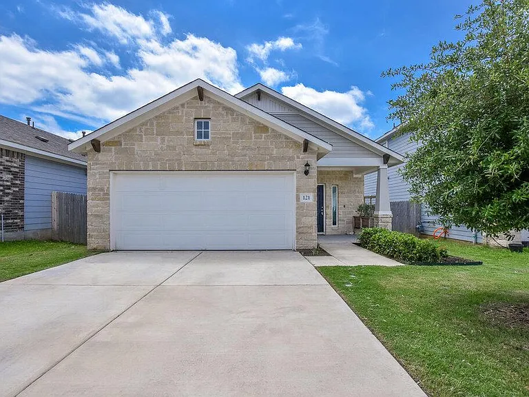 121 Bent Creek Ln — Photo 2