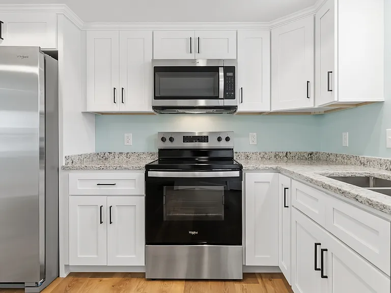 250 Meadow Dr #2 — Photo 11