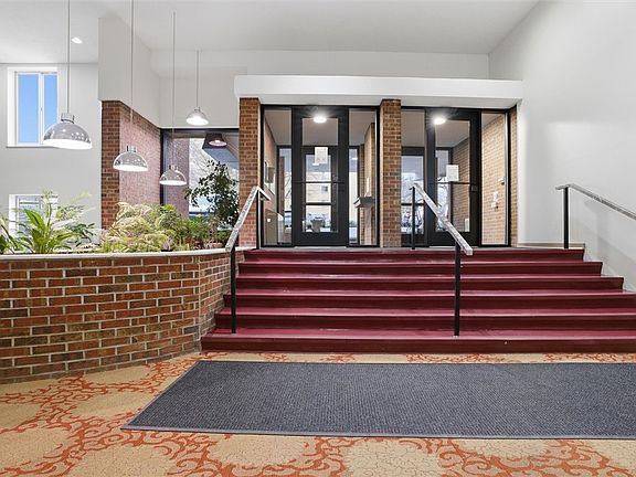 4th image of 5 Bayard Rd APT 317