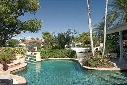 2nd image of 2365 Magnolia Dr
