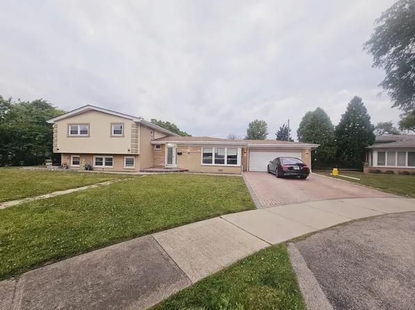 9339 Overhill Ct, Morton Grove, IL 60053