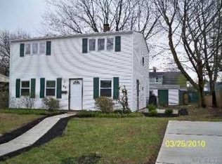 67 Hilltop Rd, Levittown, NY 11756