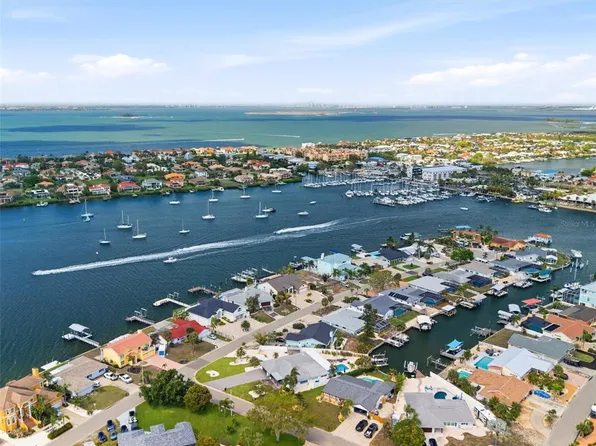 1029 Bal Harbour Dr, Apollo Beach, FL 33572