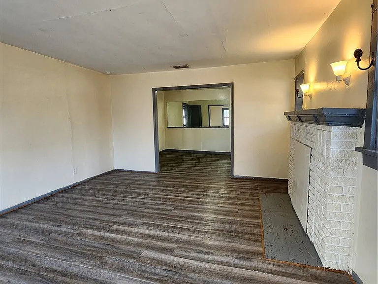 309 Indiana Ave — Photo 4
