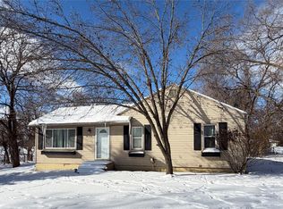 2719 Deland Rd, Waterford, MI 48329