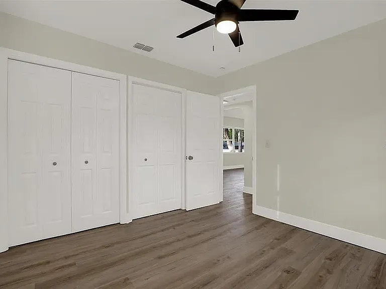 1352 Parkwood St — Photo 18