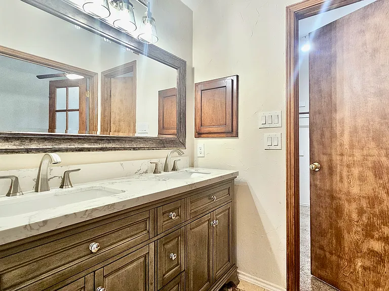 1445 Sedalia Dr — Photo 26