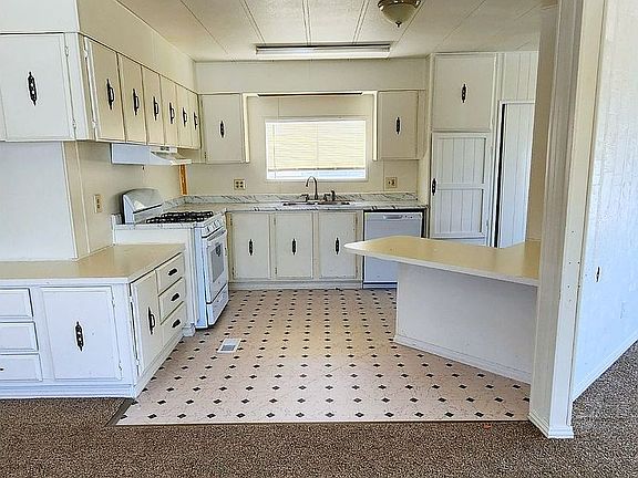 2nd image of 15540 Allie St #51
