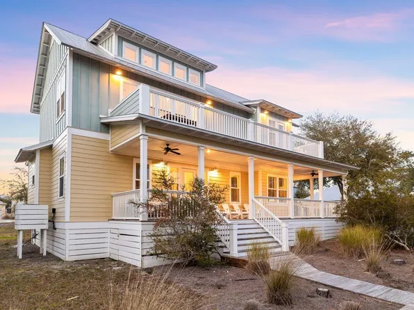 102 Goldfish Ct, Port Saint Joe, FL 32456