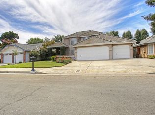1877 E Omaha Ave, Fresno, CA