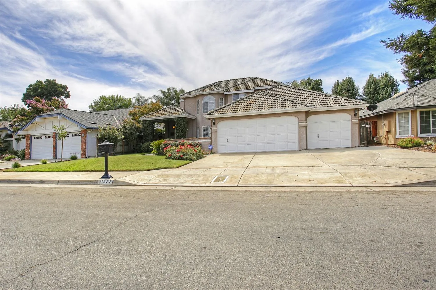 1877 E Omaha Ave photo 1