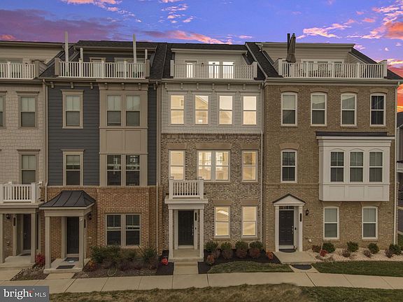 3rd image of 2056 Alder Ln
