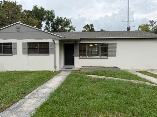 2018 E Crenshaw St, Tampa, FL 33610