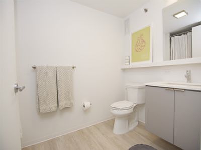 4th image of 2293 N Milwaukee Ave #4