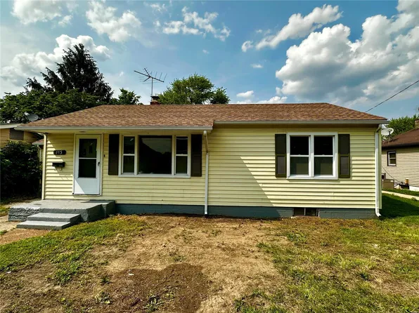 113 W Hawthorne St, Hartford, IL 62048