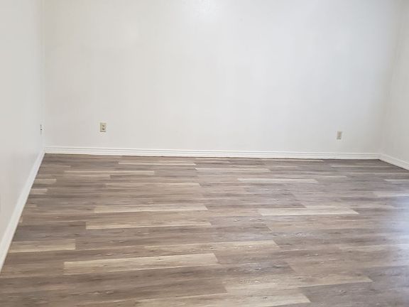 5th image of 423 S State St APT 106