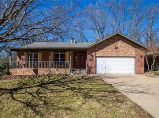 105 N Kemper Pl, Rogers, AR 72756