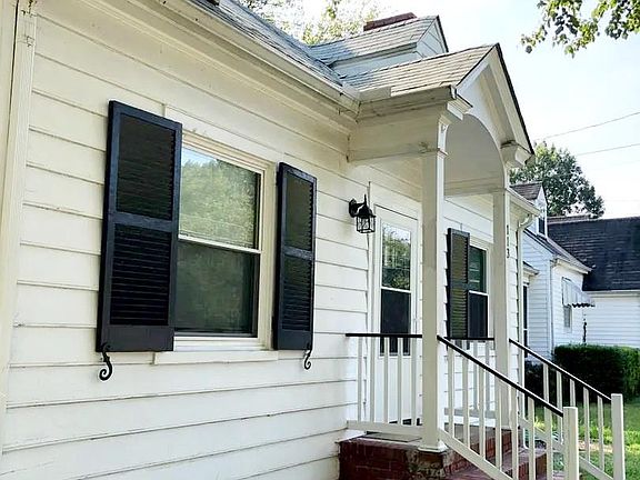 2nd image of 113 E 34th St