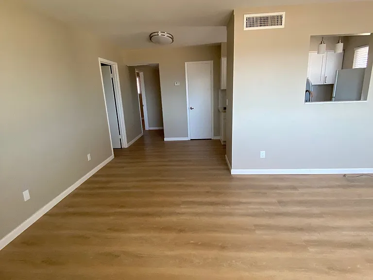 482 Monaco Ln #4 — Photo 5