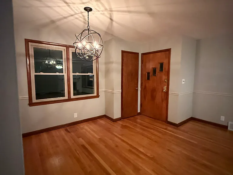 207 Toni St — Photo 11