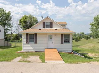 16690 Us Highway 20 W, East Dubuque, IL 61025