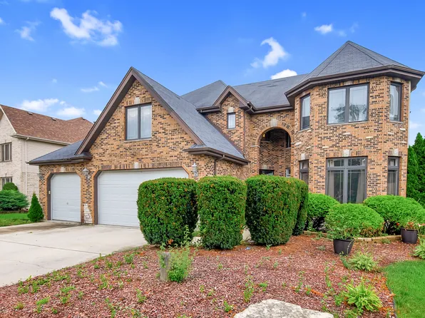 9 Carrington Ct, Hazel Crest, IL 60429