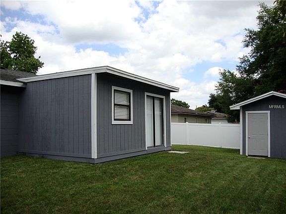 3rd image of 433 Yolonda Ct