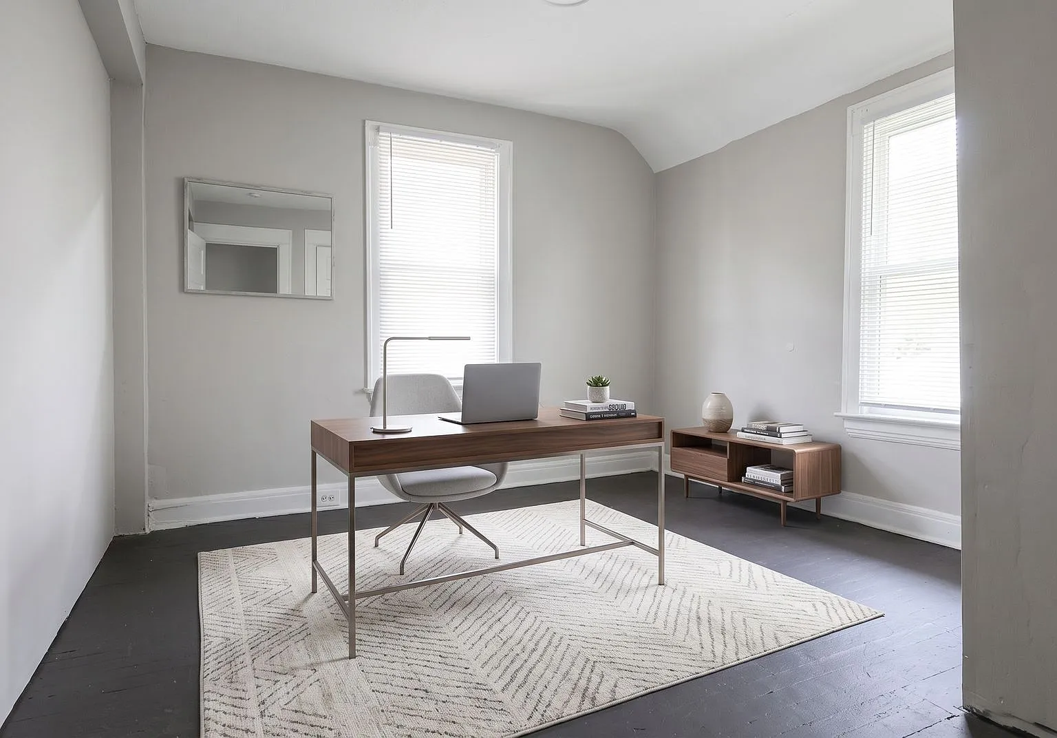 Section 8 and Eden Welcomed in this 3 bedroom 1 bath home! — Photo 4