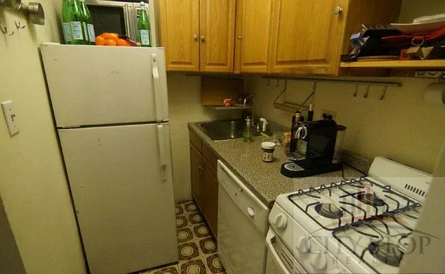 Rented by City Stop Realty | media 48