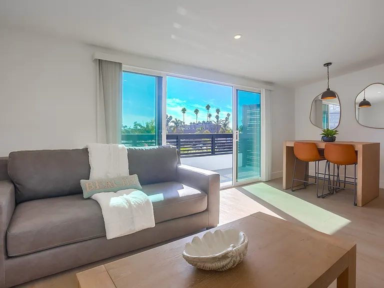 510 Nautilus St #1 — Photo 6