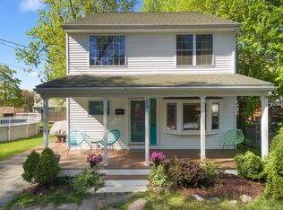 29 Harold St, Warwick, RI 02888