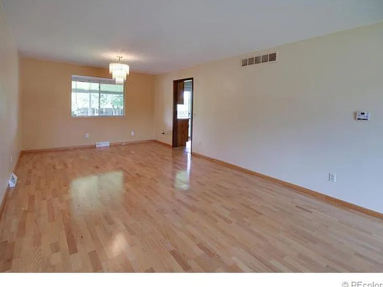 8383 Quay Dr — Photo 4