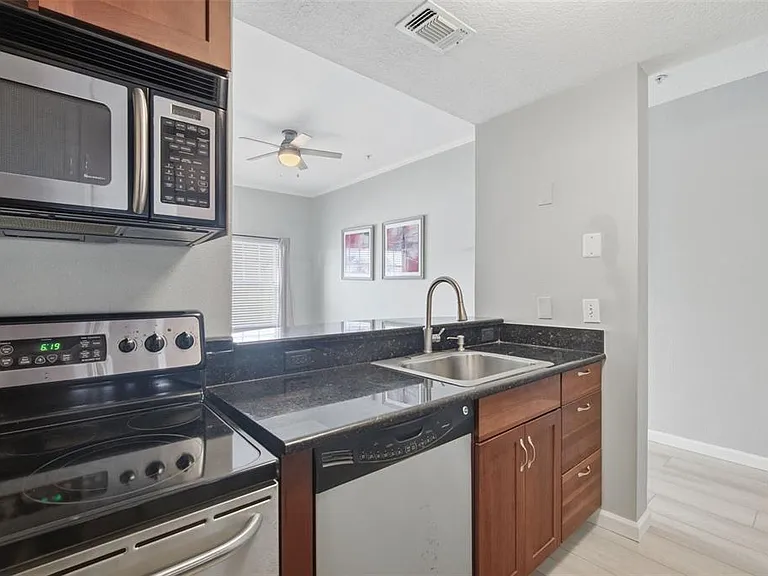 800 S Dakota Ave #435 — Photo 6