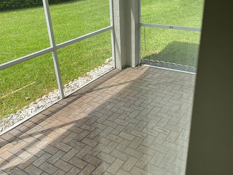 Screened-in Lanai