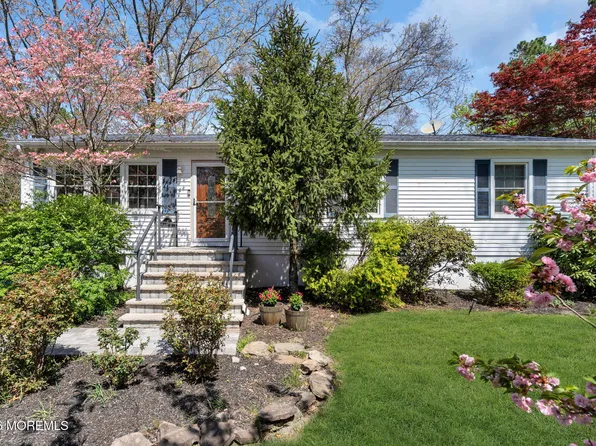 8 Peach Tree Street, Jackson, NJ 08527
