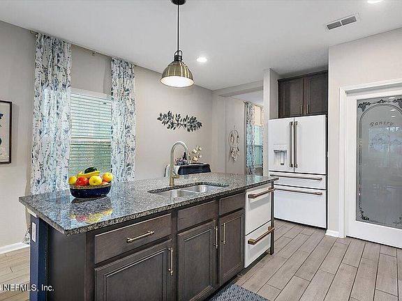 4th image of 8220 CAPE FOX Drive