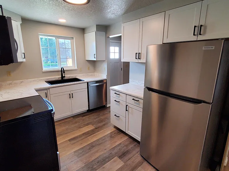 2614 NE Ocker Dr — Photo 13