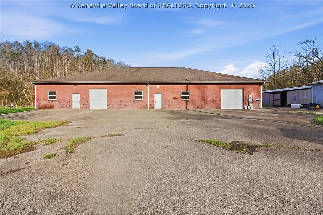 589 Adkins Branch Rd photo 1