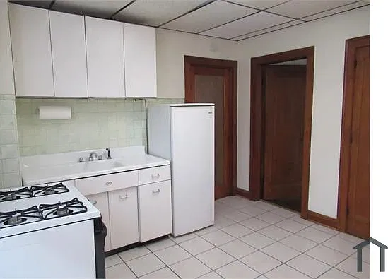 1 bed, 350 sqft, $875 — Photo 1