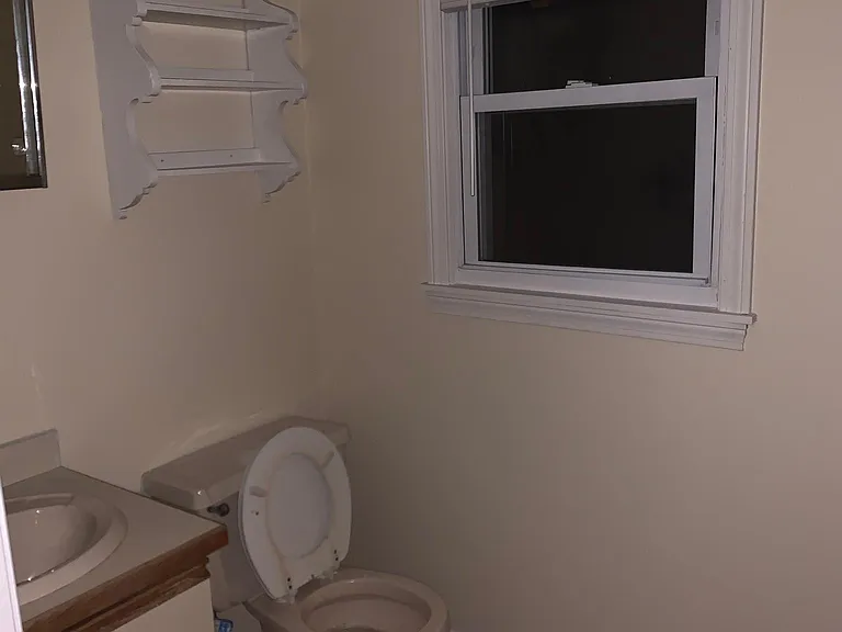 107 University Ave #1 — Photo 4
