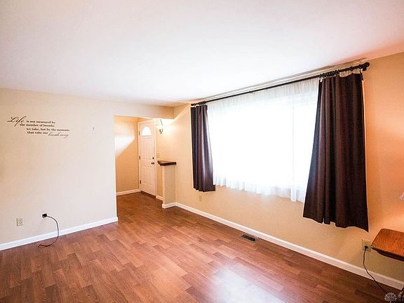 5th image of 2809 Ellen Ln