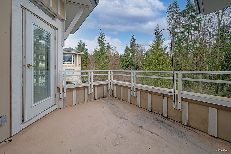 North Vancouver Apartment for rent - 3 Bedrooms — photo 5
