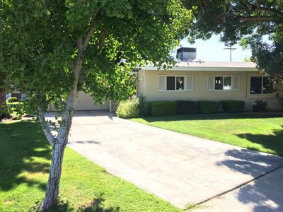 800 River Oaks Dr, Bakersfield, CA, 93309